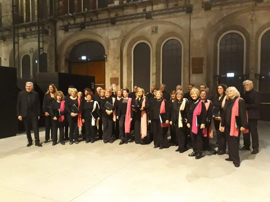 … LONTANI MA UNITI TORNEREMO A CANTARE AD UN’UNICA VOCE!